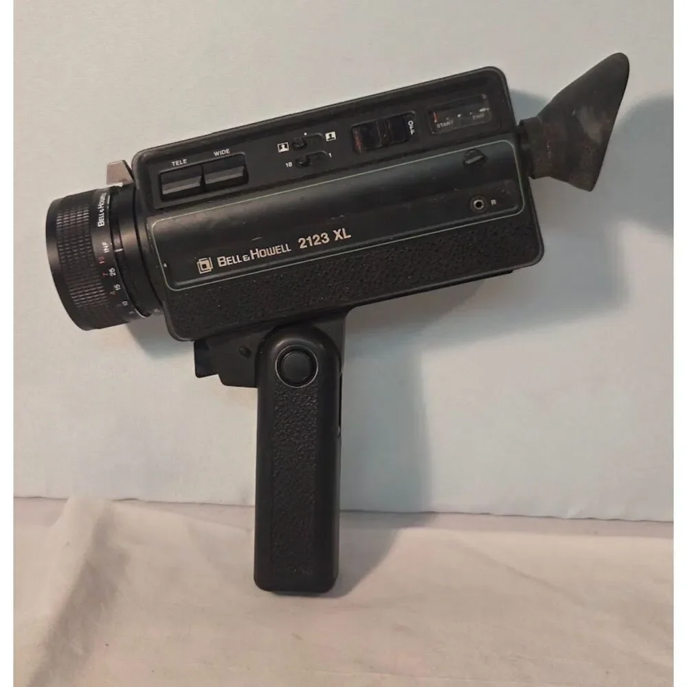 Bell Howell 2123 XL Super 8 Movie Camera Vintage Film Camera Zoom Lens